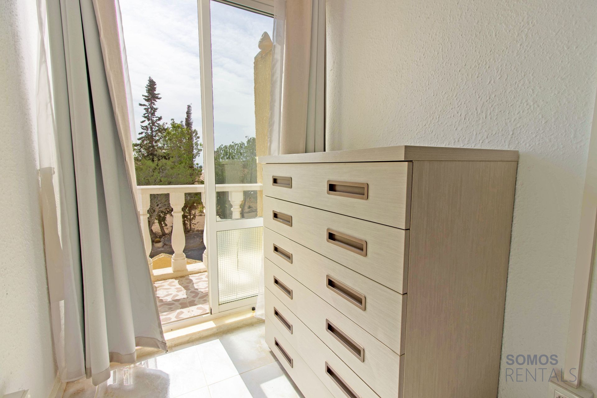 Casa Nalon, Urb La Marina — photographie 24